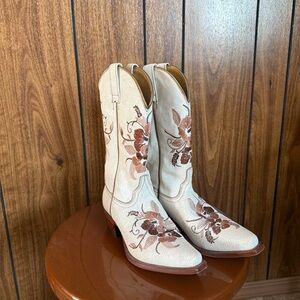 SHYANNE WOMEN'S SLOANE WESTERN BOOTS - SNIP TOE